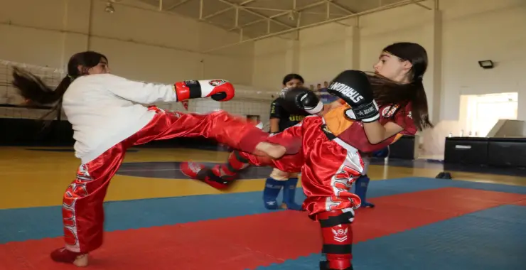 KARAKÖPRÜ’DE GELECEK SPORLA ŞEKİLLENİYOR!