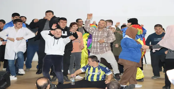 ŞANLIURFA’DA OTİZM FARKINDALIK GÜNÜ ETKİNLİĞİ DÜZENLENDİ