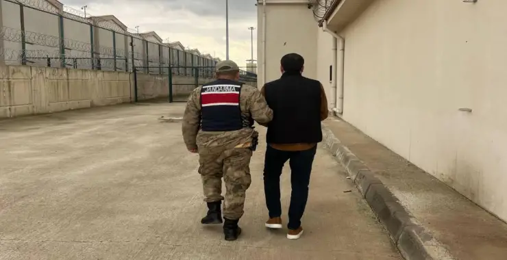 Karaköprü’de Aranan Şahıs Yakalandı