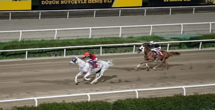 KURTULUŞ KOŞUSU’NU “ANADOLU GÜCÜ” KAZANDI