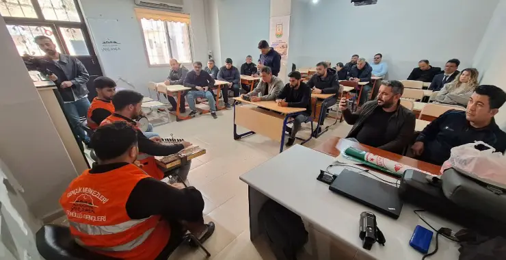 ŞANLIURFA’DA DENETİMLİ SERBESTLİK KAPSAMINDAKİ VATANDAŞLAR VE SAĞLIK ÇALIŞANLARINA MİNİ KONSER