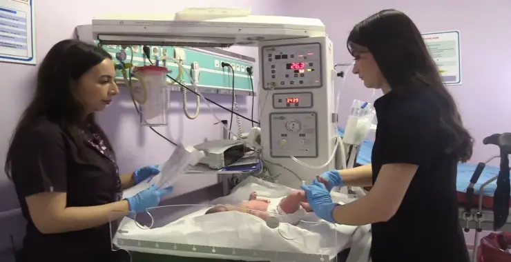 Yenidoğanlarda Göz Dibi Taraması Görme Kaybını Önleyebilir