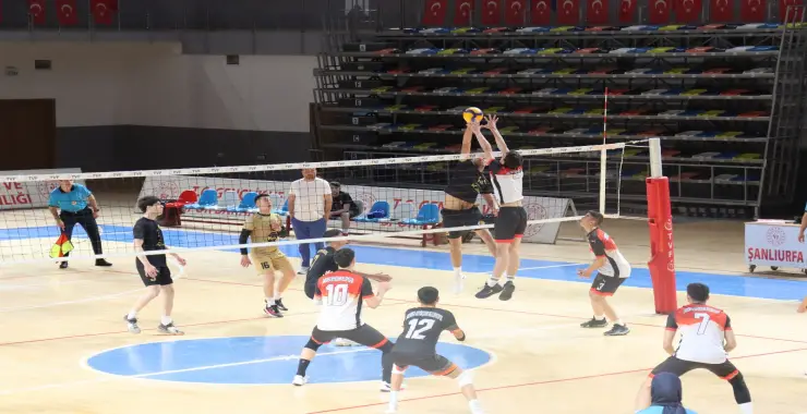 ŞANLIURFA BÜYÜKŞEHİR BELEDİYESİ GENÇ ERKEKLER VOLEYBOL TAKIMI FİLEDE İDDİALI