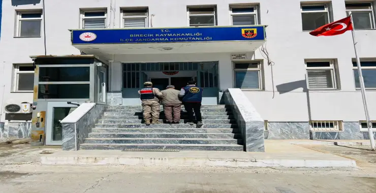 HAPİS CEZASI BULUNAN 4 ŞÜPHELİ YAKALANDI
