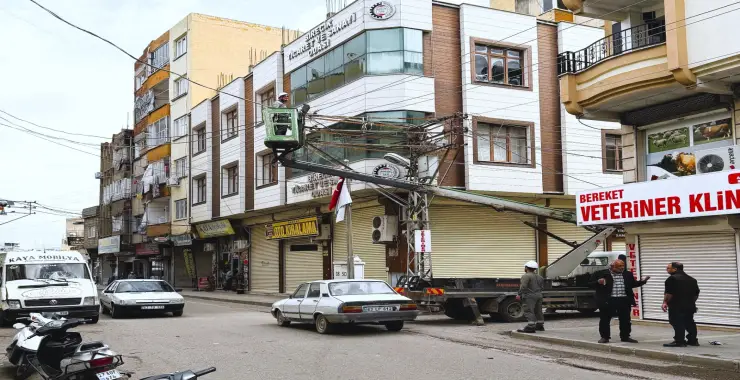 Dicle Elektrik’ten Şanlıurfa’da Fırtına Mesaisi