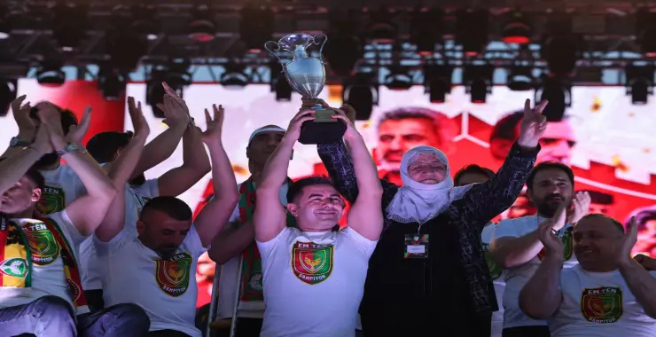 Amedspor’un Şampiyonluk Kutlamasında Diyarbakır Tek Yürek Oldu