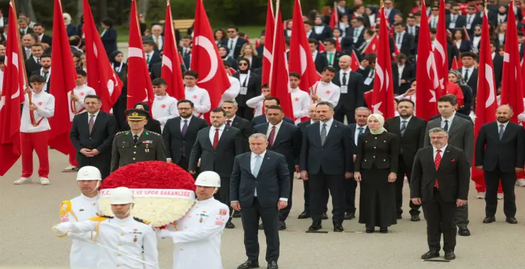 Anıtkabir’de 19 Mayıs töreni